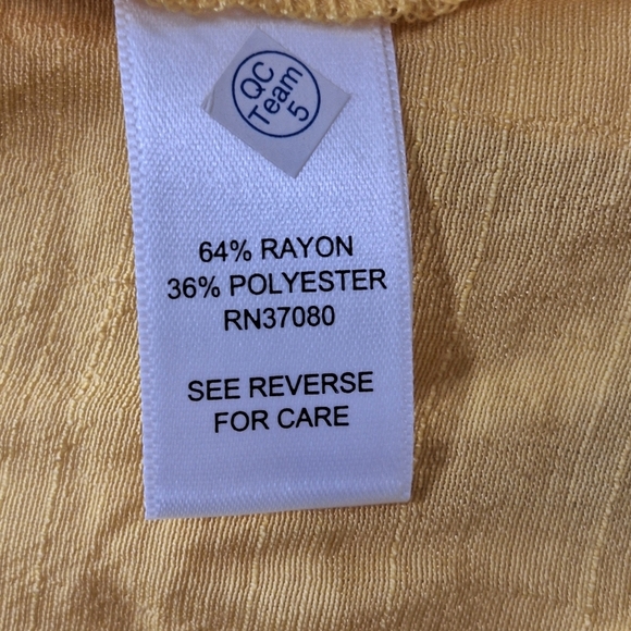 Cato Plus Sportswear NEW Ochre Yellow Relaxed Fit Button-Down Shirt Size 26/28W - Picture 12 of 13